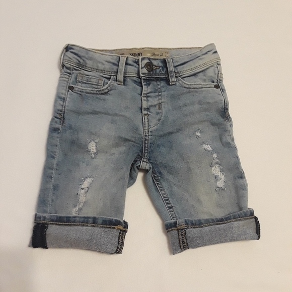NWOT PRIMARK KIDS DENIM SHORTS SZ 4-5T - Picture 1 of 15
